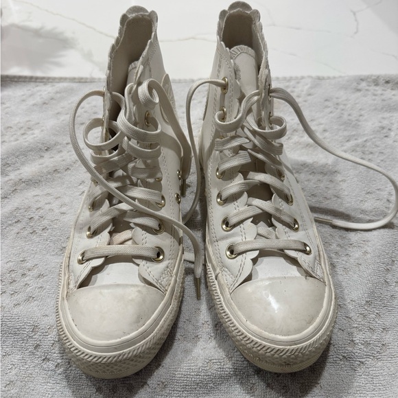 Converse Cream Scallop Detail High-Top Sneakers - Picture 2 of 7